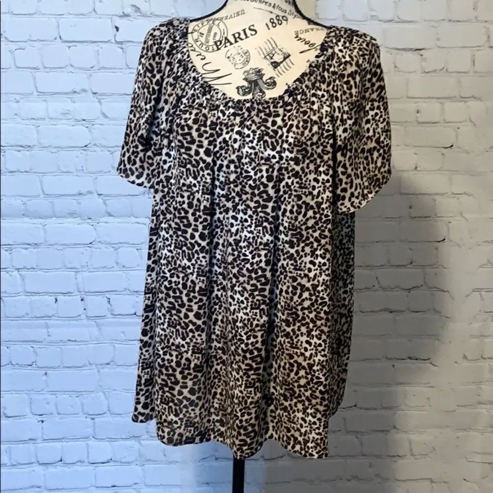 Vince Camuto - leopard blouse - size large